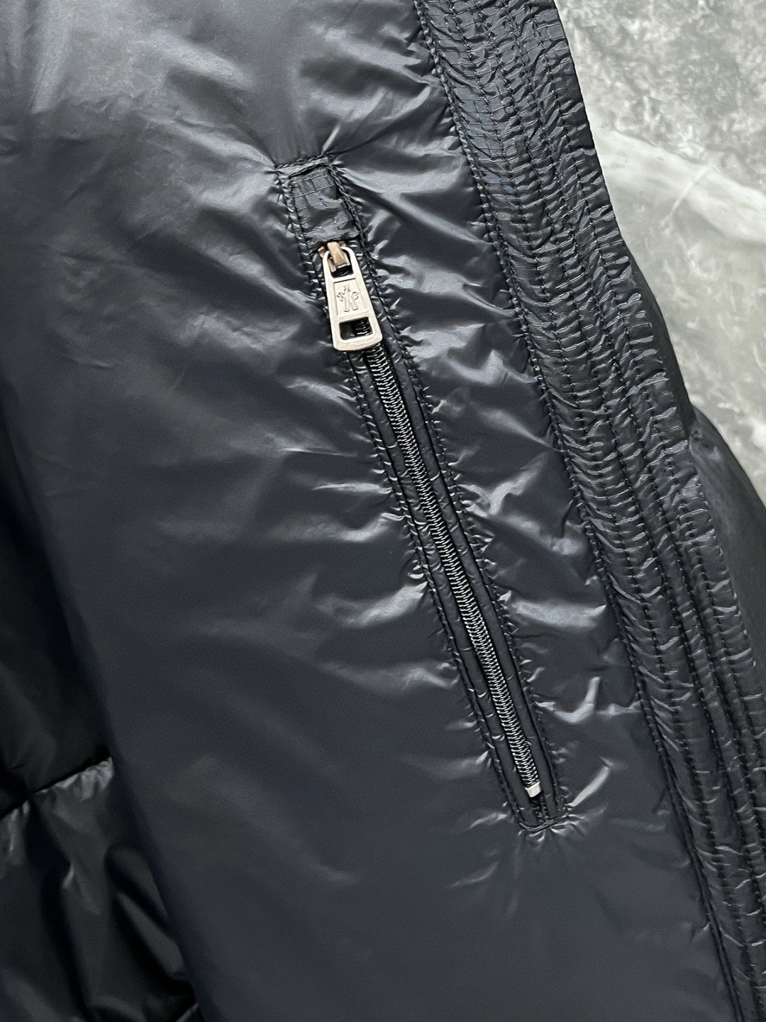 wg.luxury-- 7o9385r Down jacket item:D-F054J2304